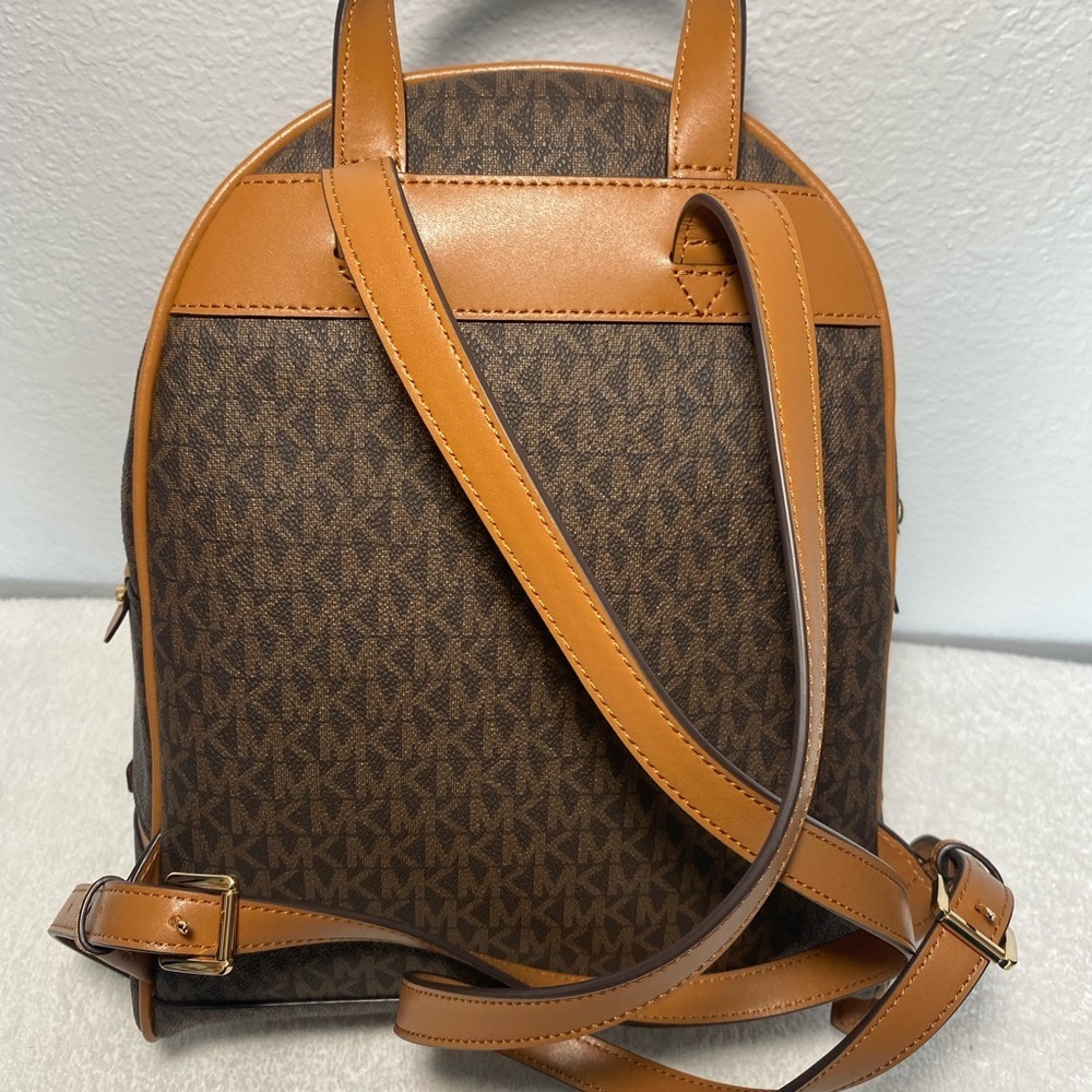 NWT Michael Kors Rhea medium backpack - Picture 10 of 12